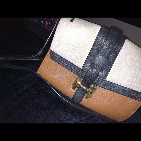 Halston Heritage Shoulder Bag - Picture 2 of 4